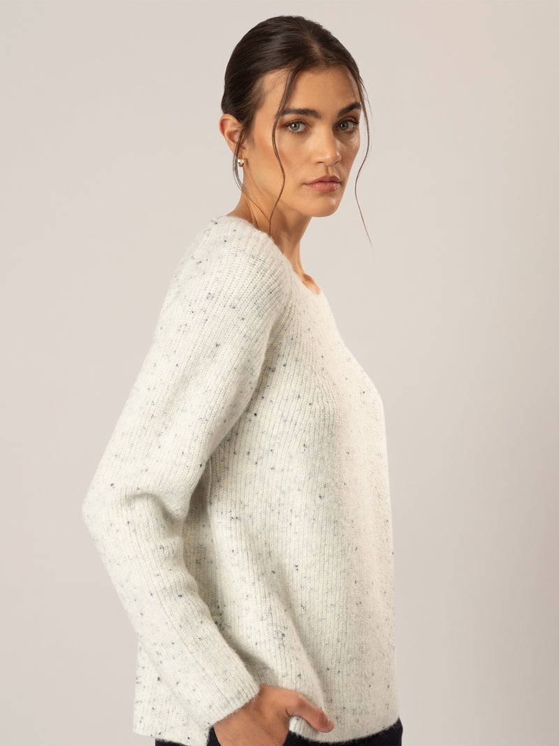 APART Pullover aus einer woll- Mischung in Halbpatent gestrickt | creme-blau meliert