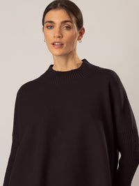 APART Oversized Pullover in Milano- Knit aus einer soften Viskose- Mischung mit Kaschmir | schwarz