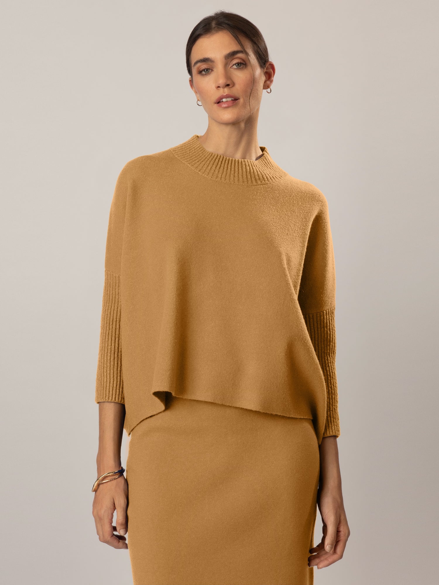 APART Oversized Pullover in Milano- Knit aus einer soften Viskose- Mischung mit Kaschmir | cognac