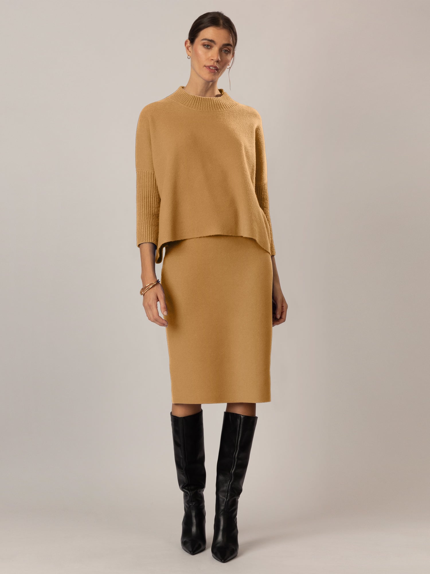 APART Oversized Pullover in Milano- Knit aus einer soften Viskose- Mischung mit Kaschmir | cognac