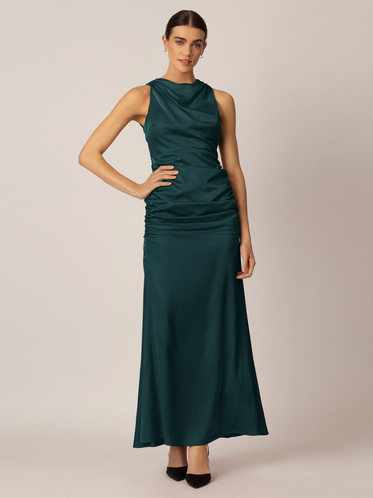 APART Matt schimmerndes Kleid aus Satin in Midi-Länge | emerald