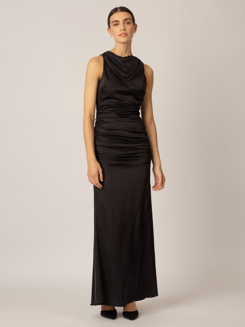 APART Matt schimmerndes Kleid aus Satin in Midi-Länge | schwarz