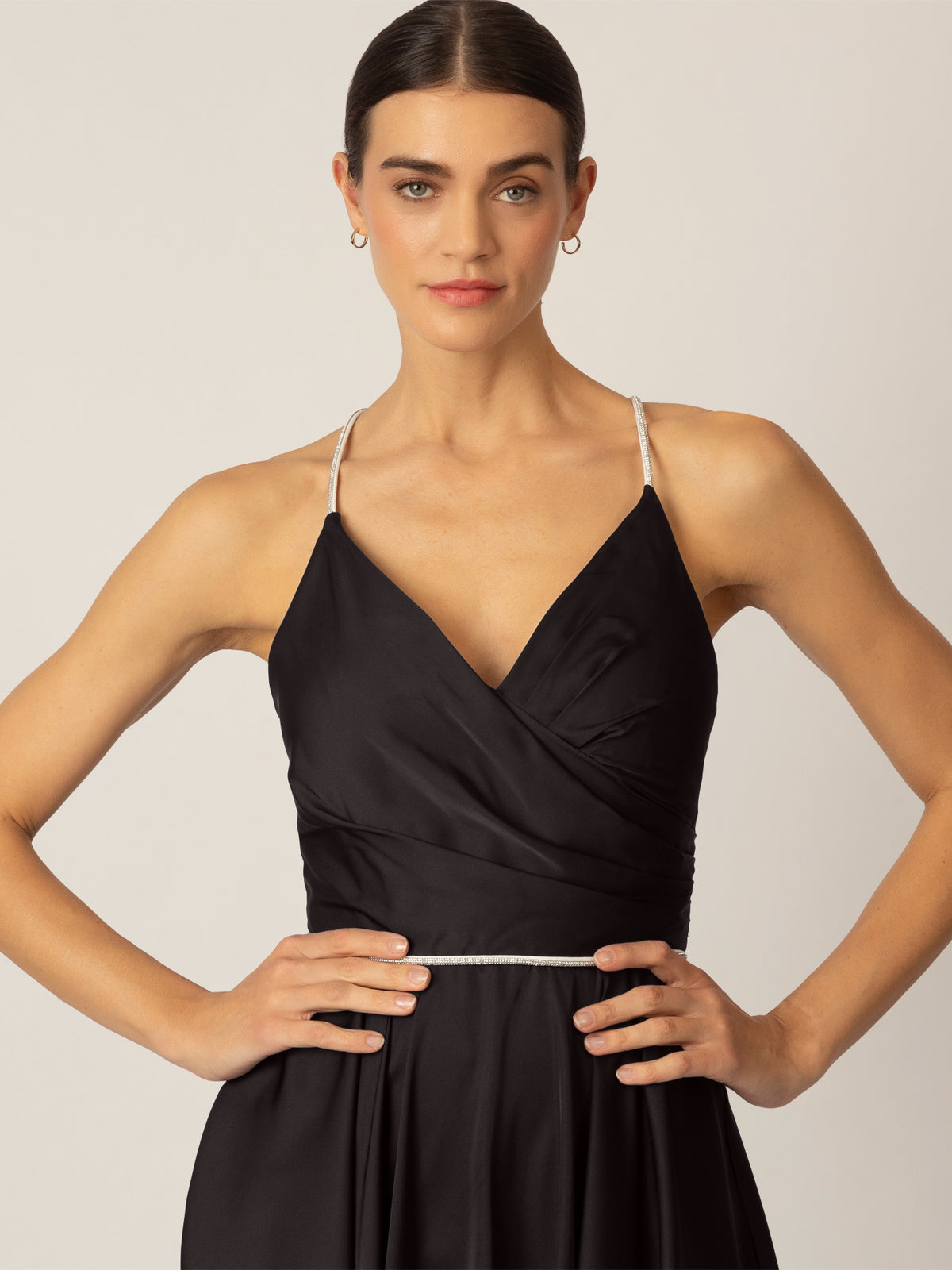 APART Satin-Cocktailkleid mit weit schwingendem Rock | schwarz