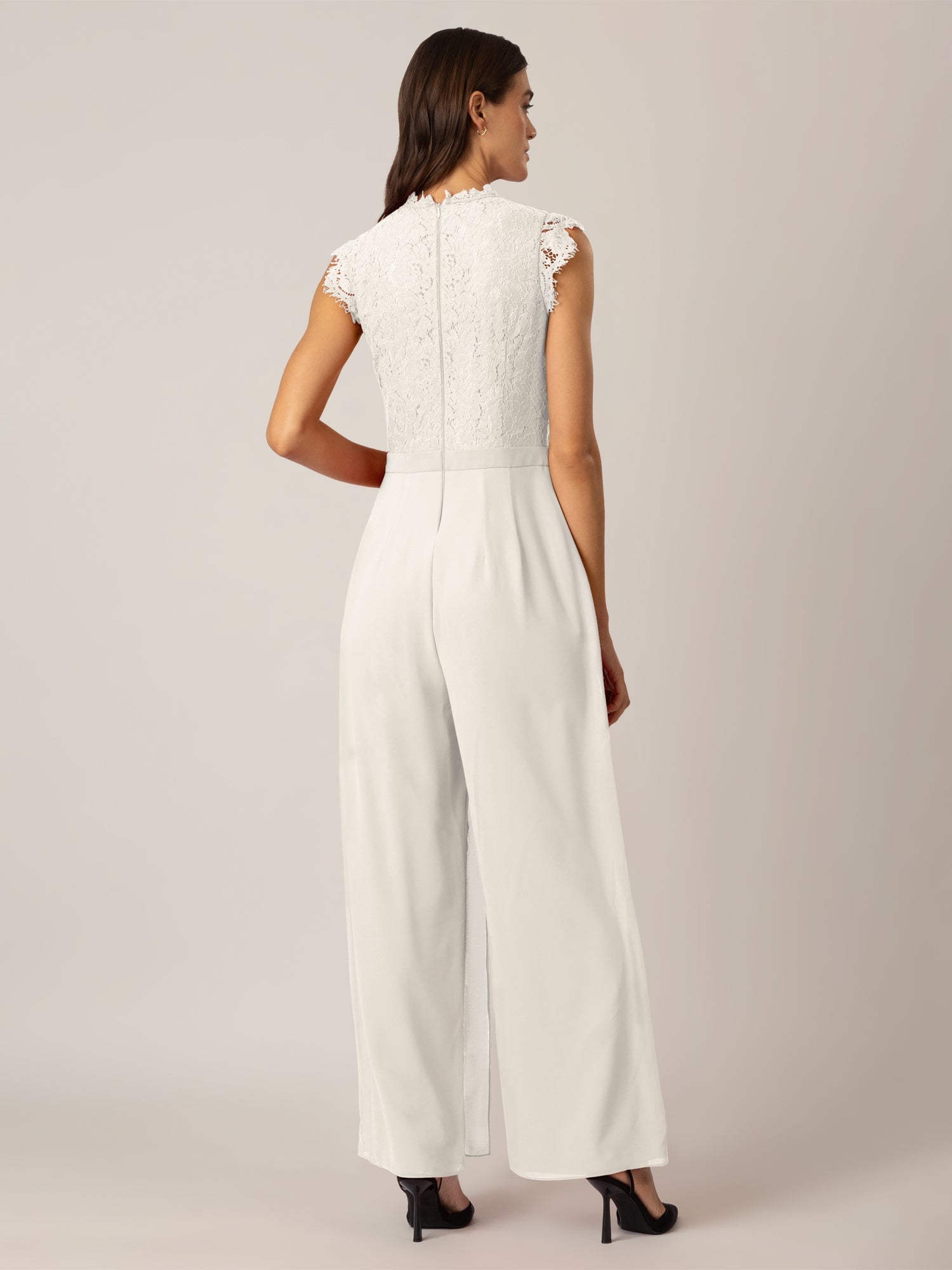 APART Overall mit Spitzenoberteil | creme