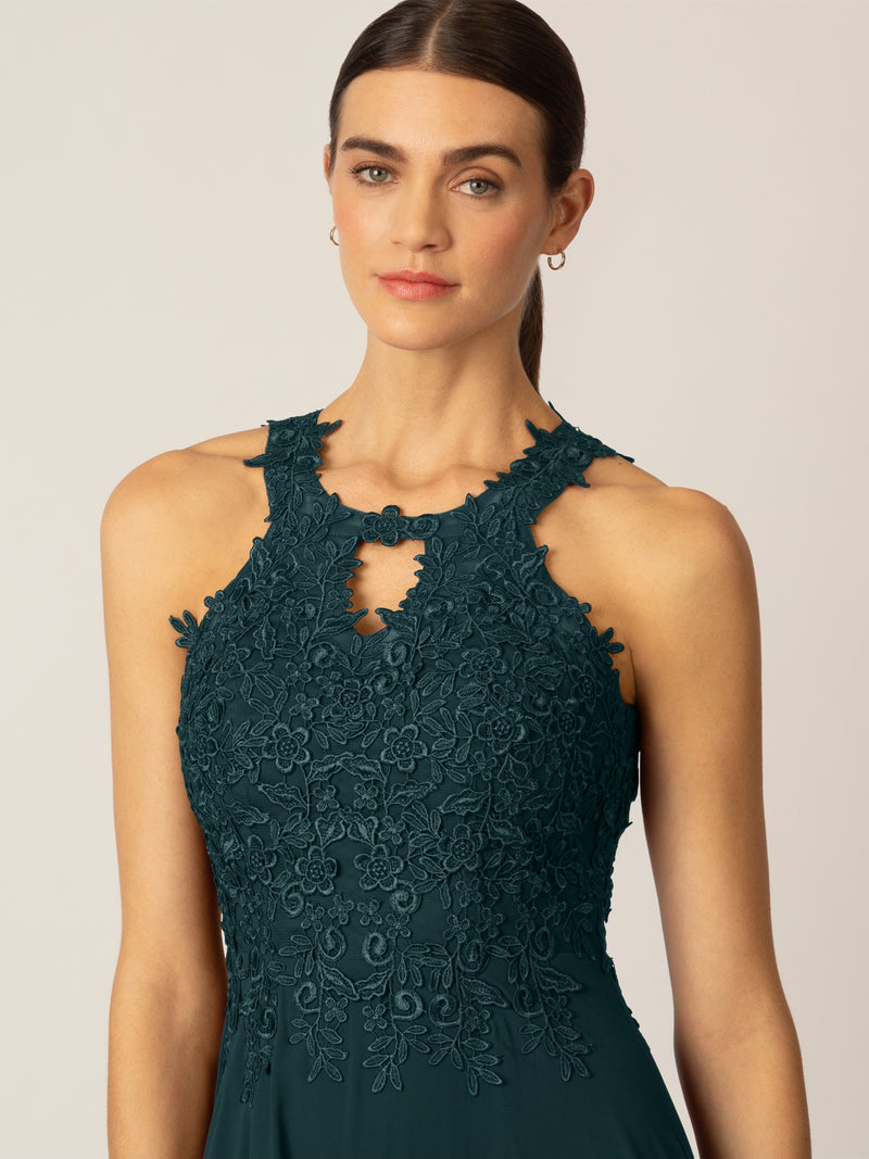 APART Abendkleid aus einer Plastischen Spitze und Chiffon | emerald