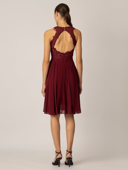 APART Cocktailkleid aus einer Plastischen Spitze und Chiffon | bordeaux image 1