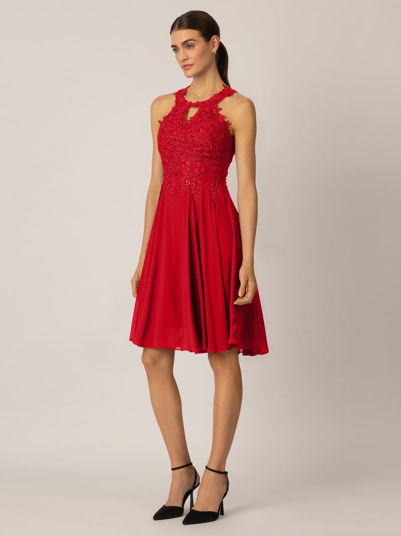 APART Cocktailkleid aus einer Plastischen Spitze und Chiffon | rot