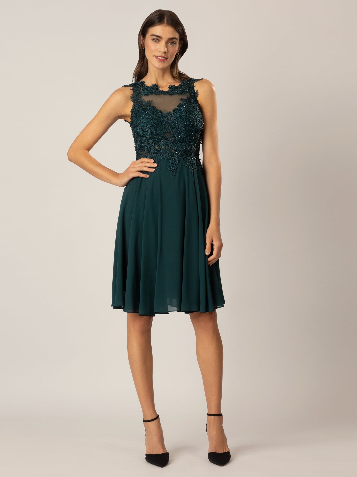 APART Spitzenkleid mit attraktivem Floral-Design | emerald