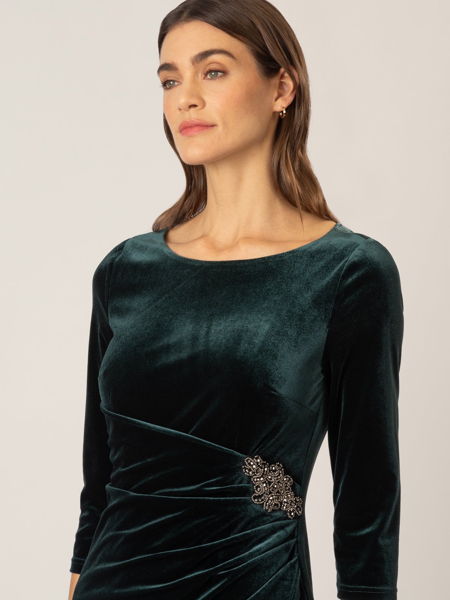 APART kurzes Samtkleid aus einem weichen Jerseysamt | emerald