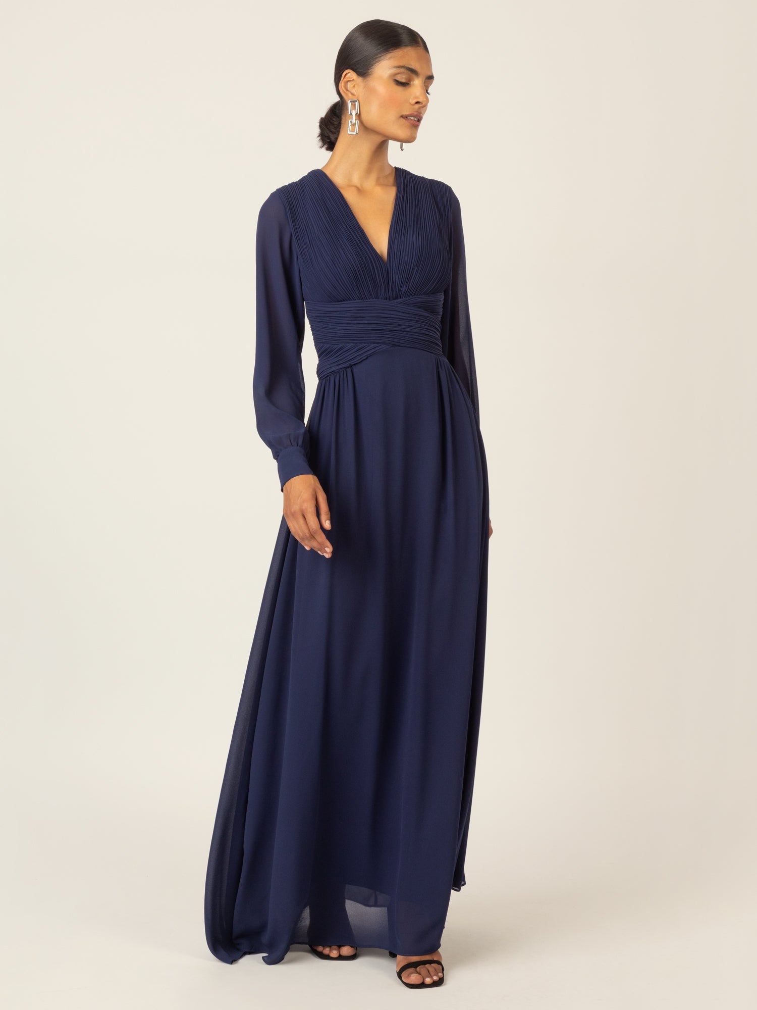 APART Langes Chiffon Kleid mit Plisseefalten | navy