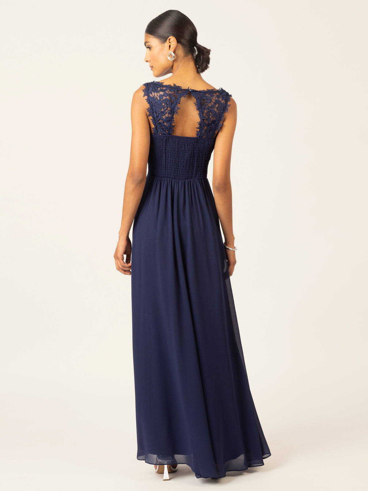 APART Langes Chiffon Kleid mit tiefer V-Ausschnitt | navy