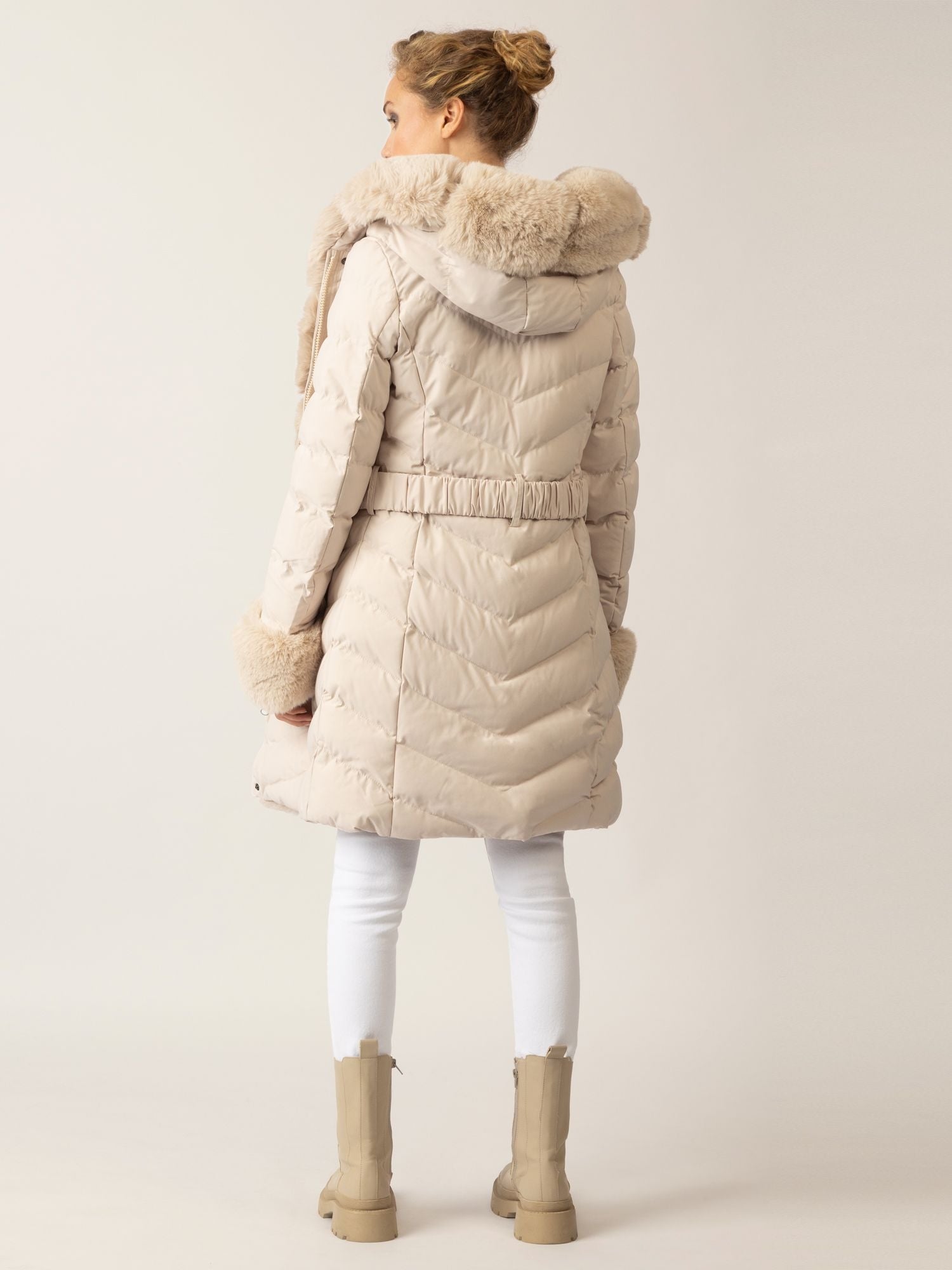 APART Winterjacke mit Reißverschluss für optimalen Schutz im Winter | beige