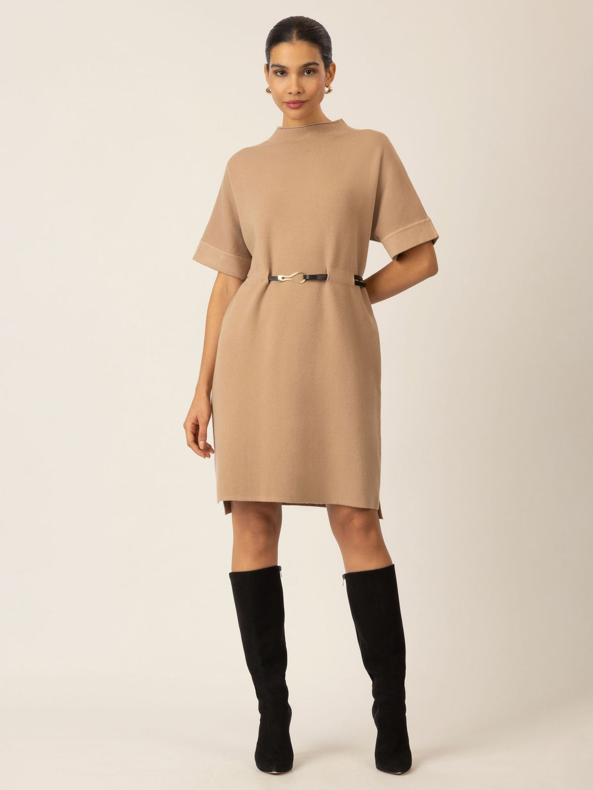 APART minimalistisches Strickkleid mit Dekogürtel | camel