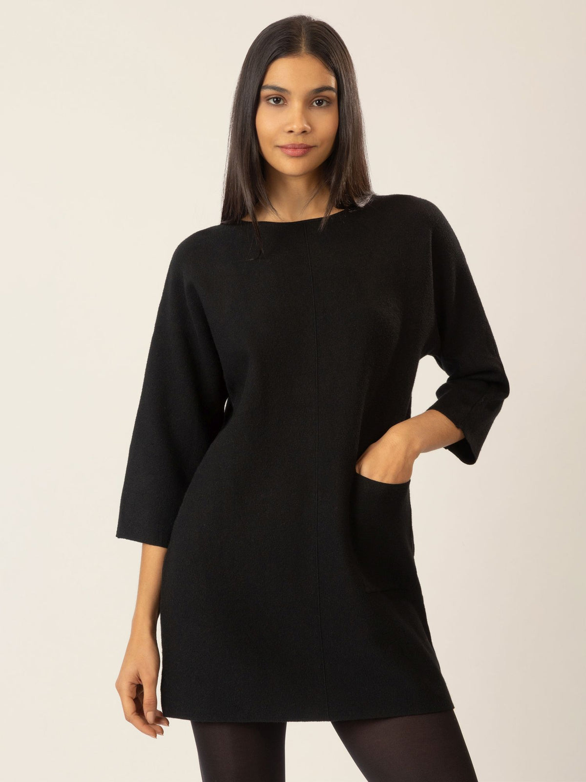 APART minimalistisches Strickkleid mit Tasche | black