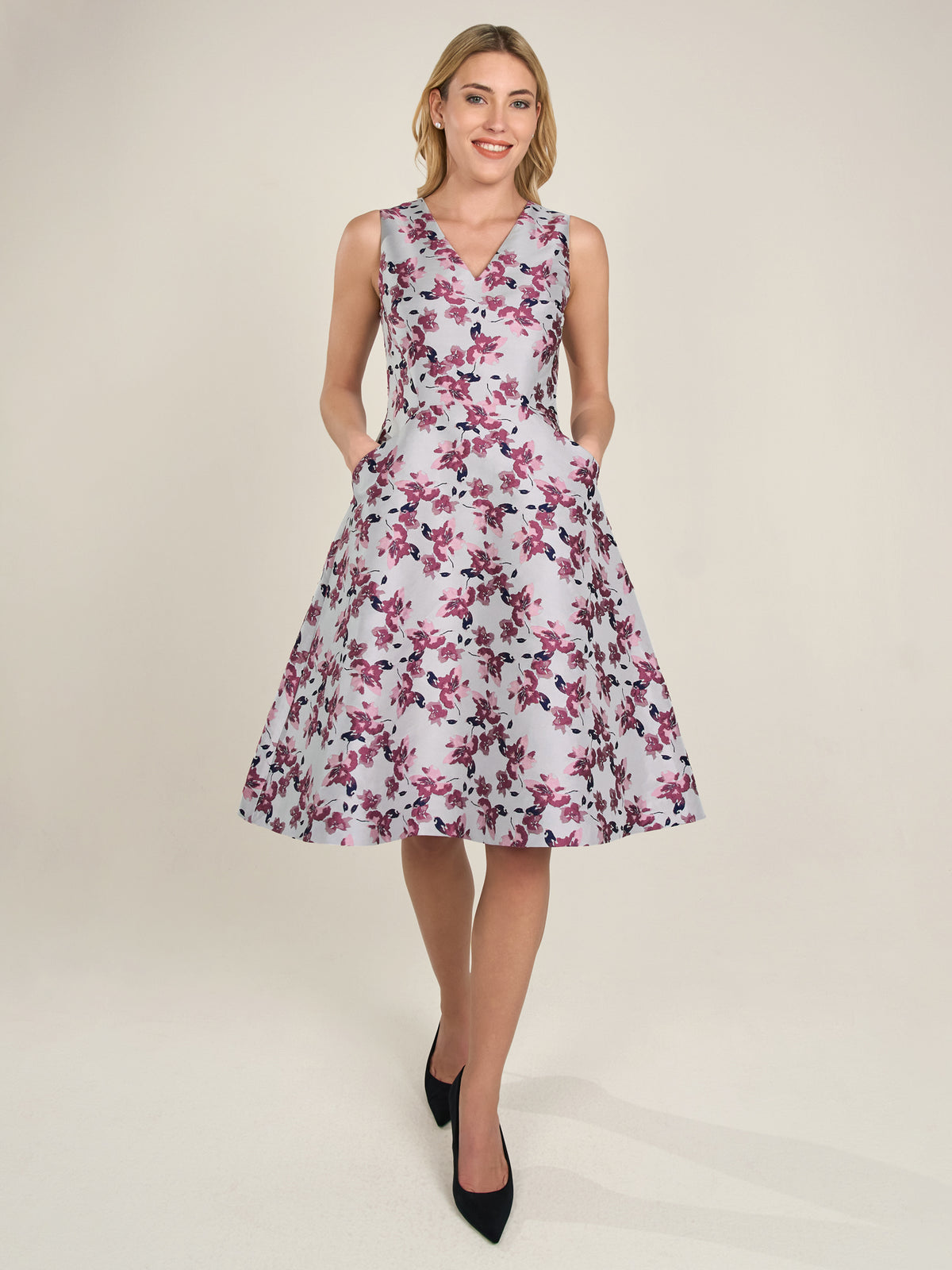 APART Jacquardkleid aus einem Jacquard mit allover Blüten | pflaume-multicolor