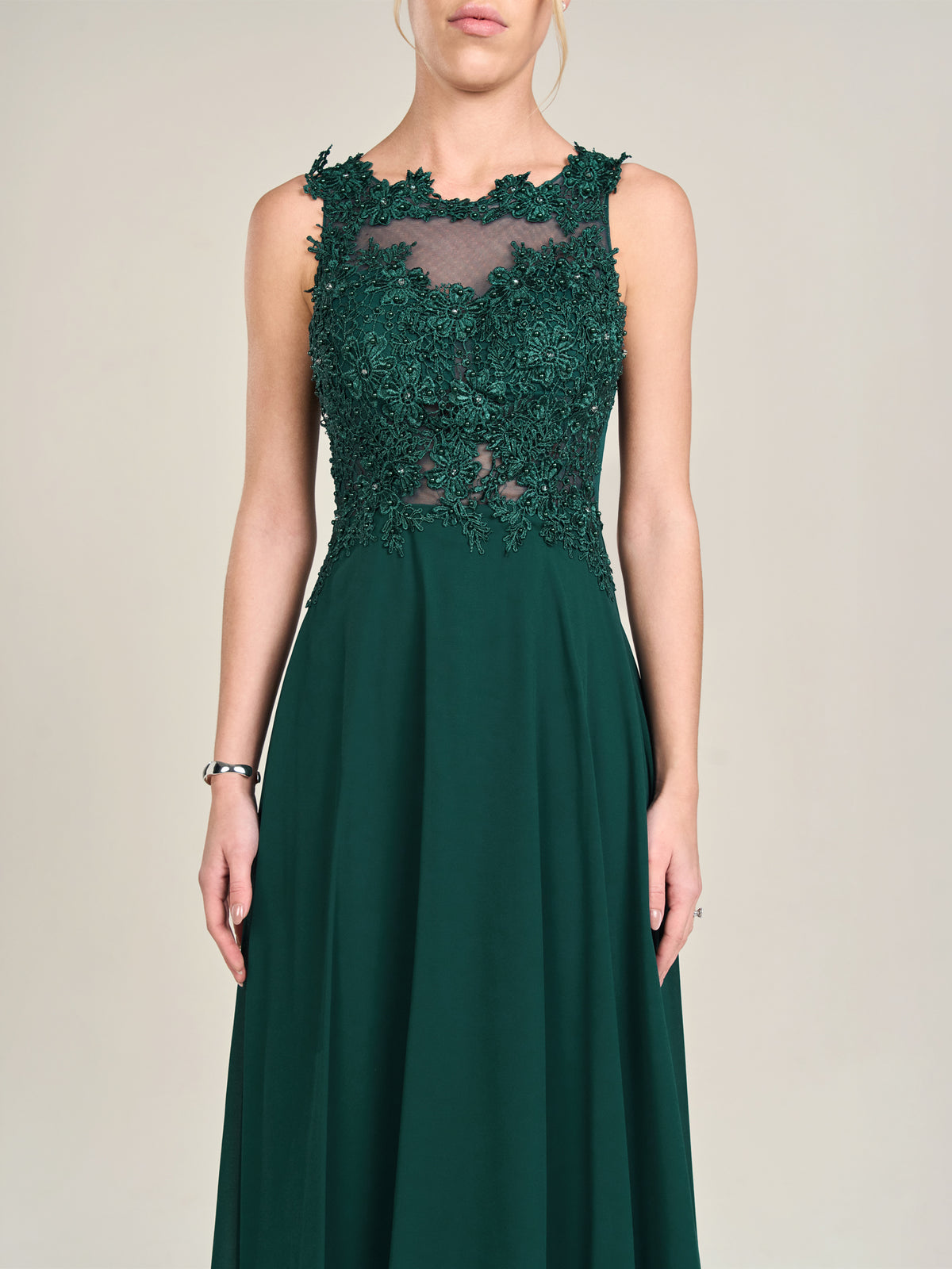 APART Abendkleid im Materialmix aus bestickter Spitze und Chiffon | emerald