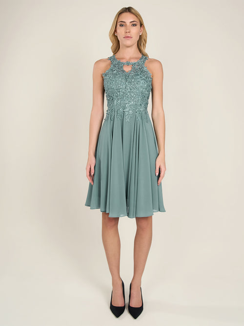 APART Cocktailkleid aus einer plastischen Spitze und Chiffon | jade image 1