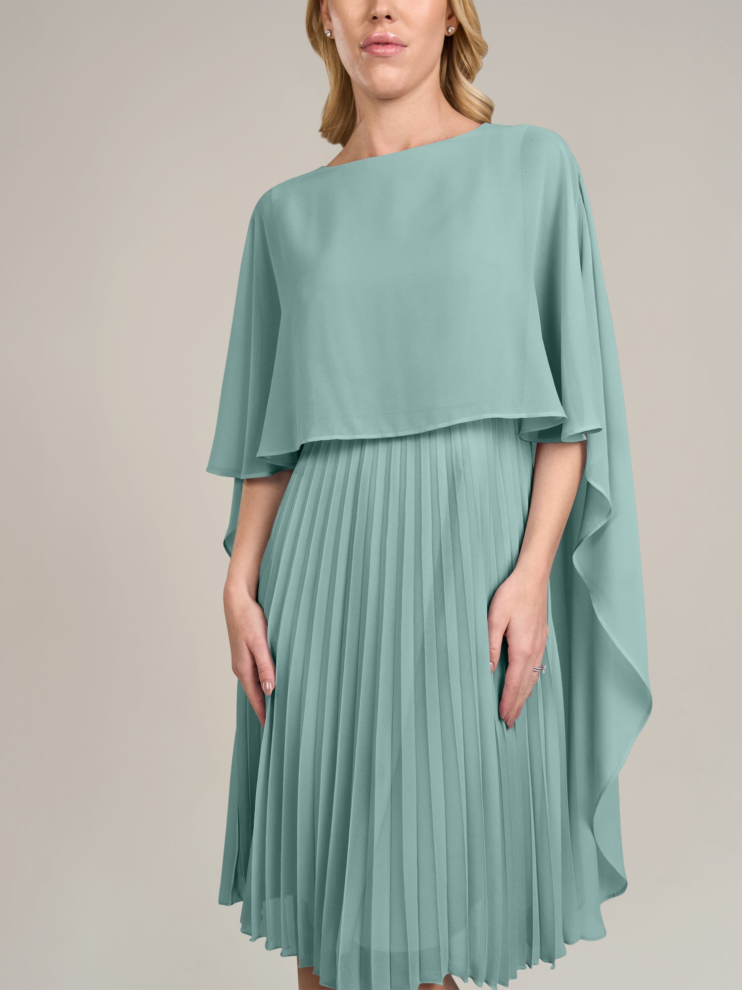 APART Cocktailkleid mit Chiffoncape und Plisseerock | jade