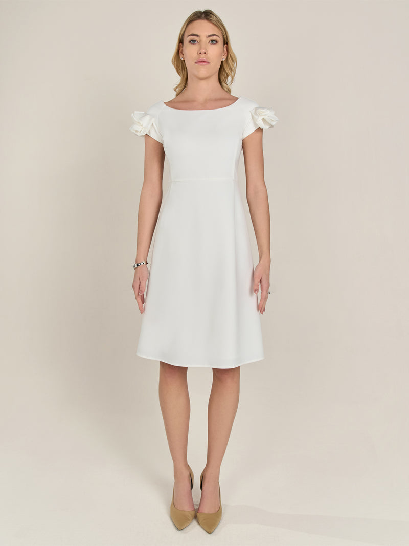 APART Cocktailkleid mit sehr weiten Ausschnitt | creme