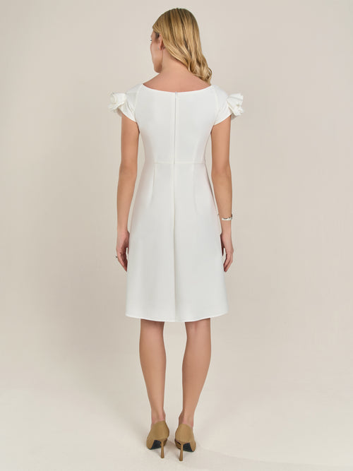 APART Cocktailkleid mit sehr weiten Ausschnitt | creme image 1