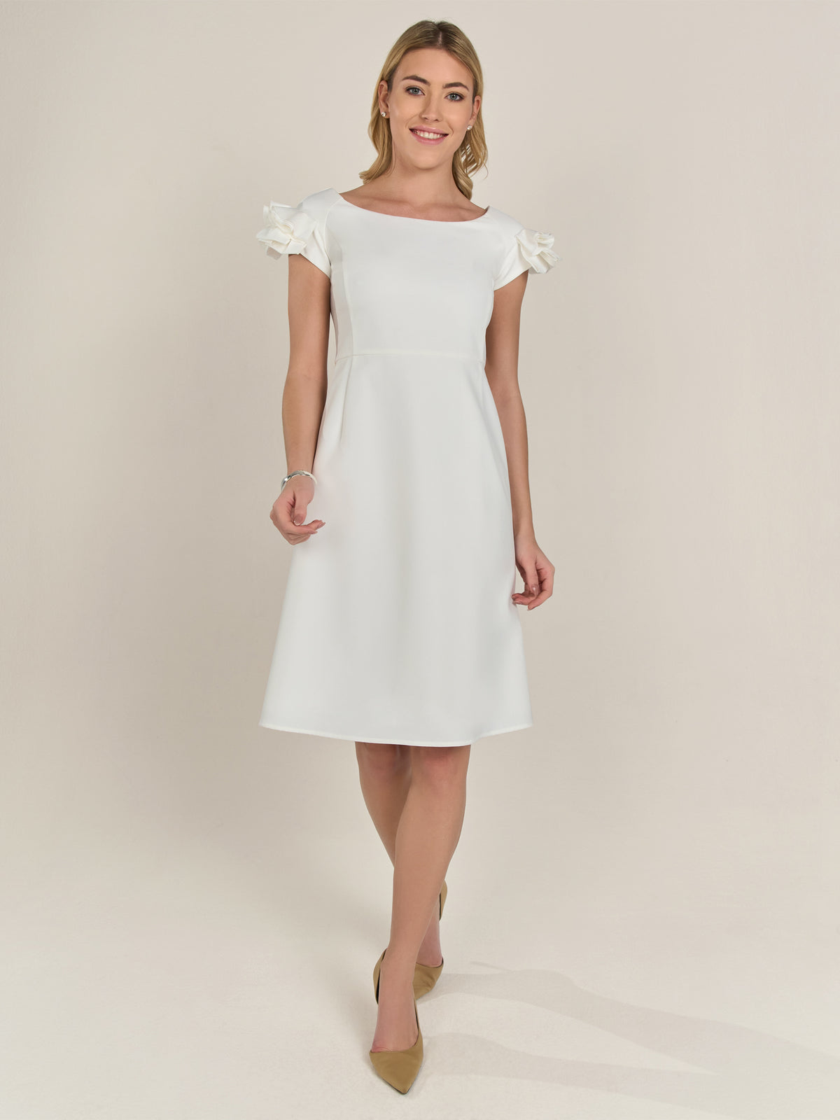 APART Cocktailkleid mit sehr weiten Ausschnitt | creme