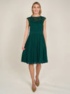 APART Cocktailkleid aus weicher Spitze und plissiertem Chiffon. | emerald