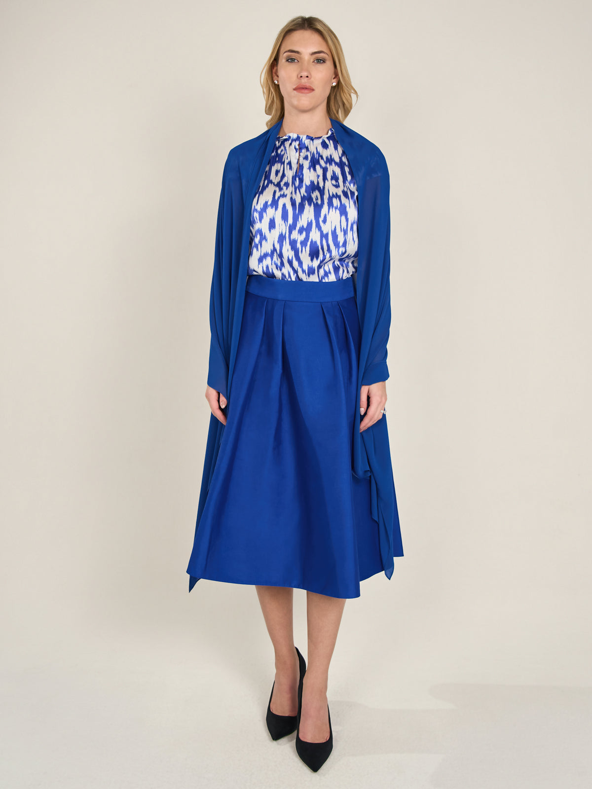 APART langes und breites Chiffontuch | royalblau